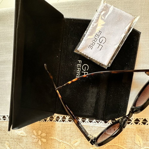 GFerre women's sunglasses, brown