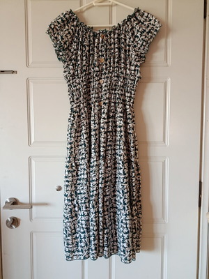Alesandra Collection Midi Dress new, colorful pattern