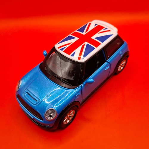 Mini Cooper 1:32 miniature new with pull back mechanism