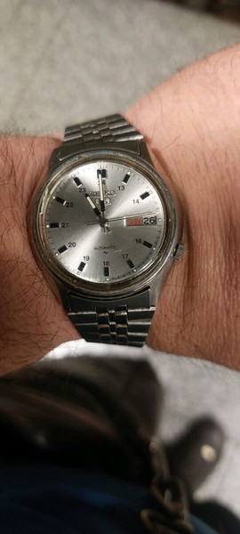  Seiko 5ari se aristi katastasi