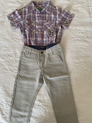 Boys' set with Benetton plaid shirt and Mayoral beige chinos like new, 3-4 years