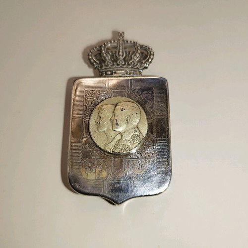 Wedding favor from the last royal couple like new