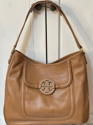 Tory Burch Amanda leather hobo bag camel brown like new