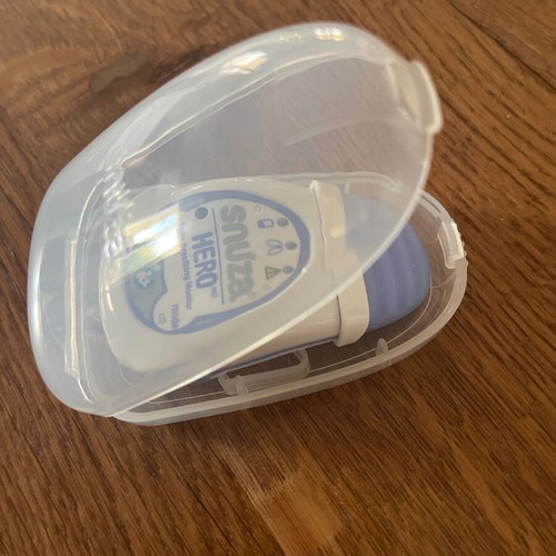 Snuza Hero MD baby breathing monitor like new with box