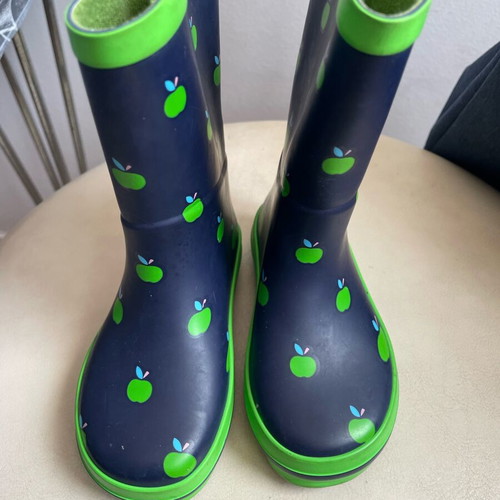 Babygap unisex baby rain boots like new, size 22-23