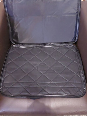 A2 art portfolio case like new