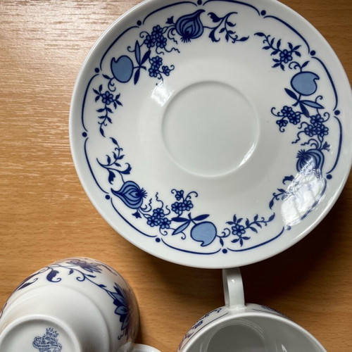 Coffee set with creamer, genuine German porcelain like new, 12 cups with saucers