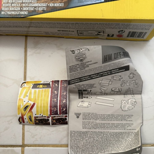 Hot Wheels Monster Jam HW Off-Road Maximum Destruction Battle set, complete