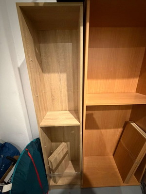 Wooden bookcase like new 40x27x180