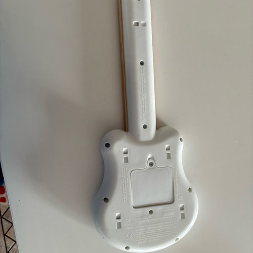 Hape guitar toy like new