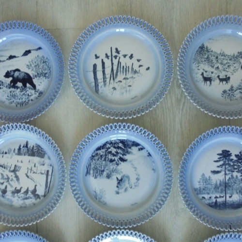 Bing & Grøndahl set of 12 vintage porcelain collector plates Denmark