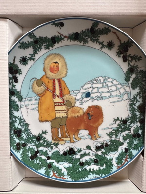Heinrich Villeroy & Boch UNICEF Our Children collectible wall plates like new