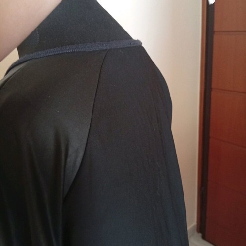 T-shirt L/XL used with soft leather shoulders and semi-transparent back