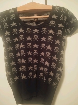 Πλεκτό αμανικό πουλόβερ Bershka σαν καινούργιο με σχέδια μαύρο και γκρι