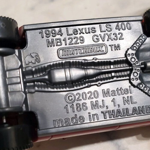 Matchbox Lexus LS400 new