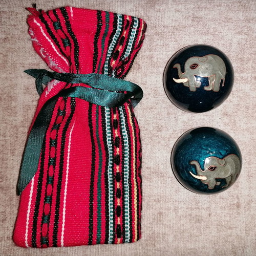 (FENG SHUI) Calm Balls (Electric) - (Ball Size: 4cm)