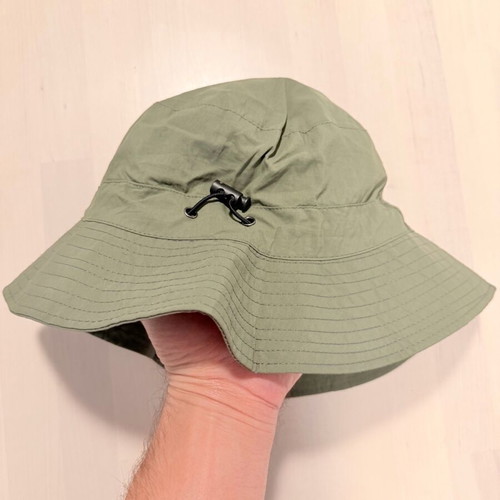 Khaki beach hat Small new with case