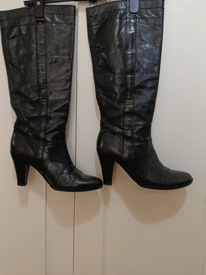 Boots size 38.5 used, natural leather black