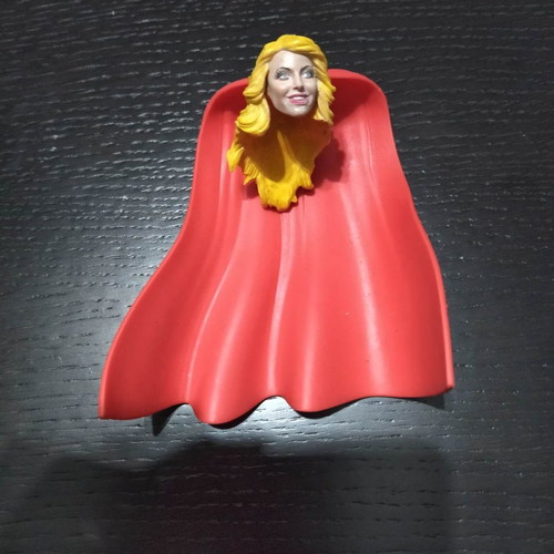 Dc Supergirl head and red cape used for 6-inch figures