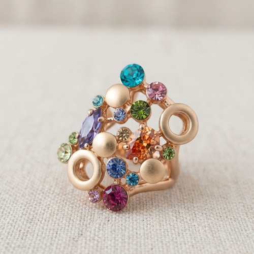 14K Gold Ring with Crystals, Like New, Size 8, 18mm Diameter