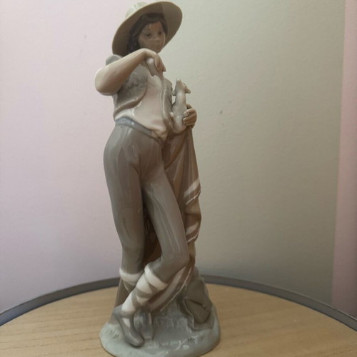 Πορσελάνινο μπιμπελό Lladro σαν καινούργιο, αγόρι βοσκός με αρνάκι