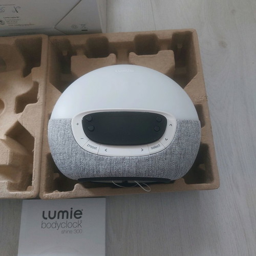 Lumie Bodyclock Shine 300 light alarm clock new, medical class