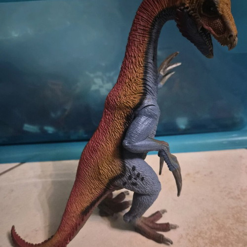 Therizinosaurus Schleich dinosaur figure used