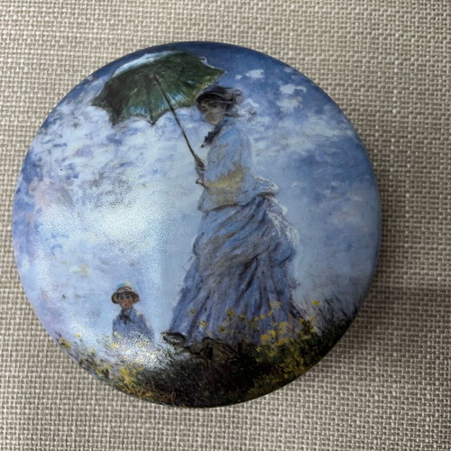 Woman with a Parasol porcelain jewelry box like new, Goebel Artis Orbis
