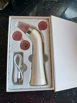 Blackhead removal device new with vacuum