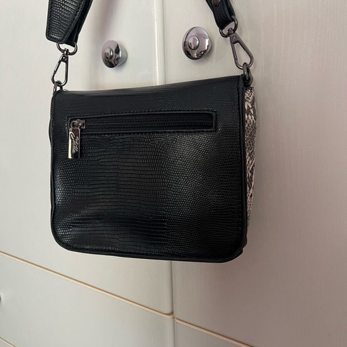 Doca Women's Shoulder Bag Like New Black White