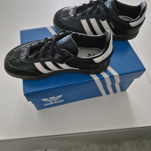 Adidas kids shoes used, size 26, black