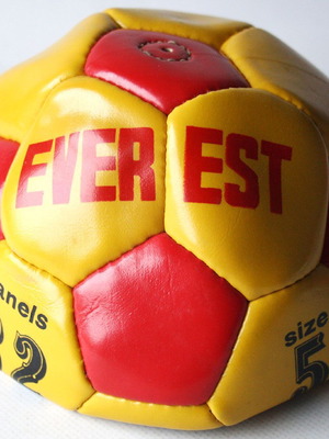 Vintage Mexico 86 Everest Football Ball new for display