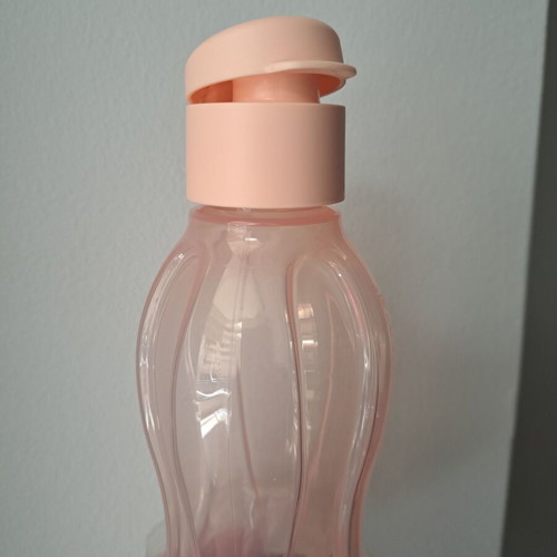 Tupperware 500ml bottles new with spout