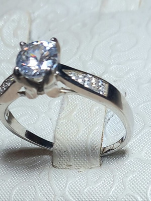 Silver 925° ring new with white zircon large size 60