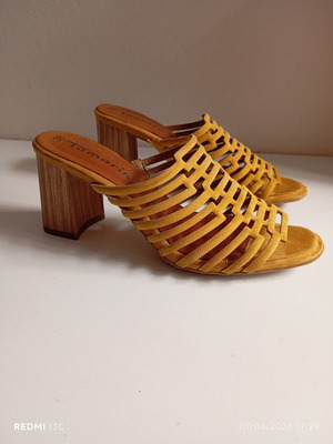 Tamaris mules μεταχειρισμένα, γυναικεία δερμάτινα νούμερο 38, μουστάρδι
