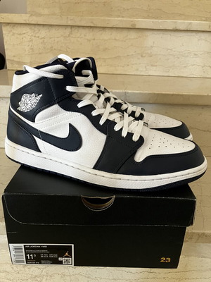 Air Jordan 1 Mid ανδρικά μποτάκια σε White/Metallic Gold/Obsidian, μέγεθος 45.5