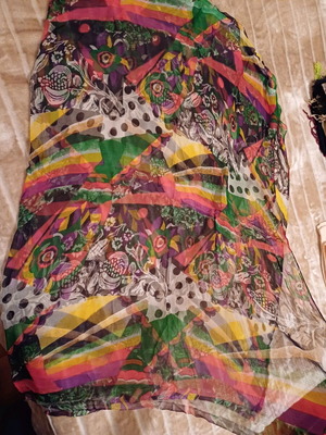 Semi-transparent printed scarf like new, multicolored
