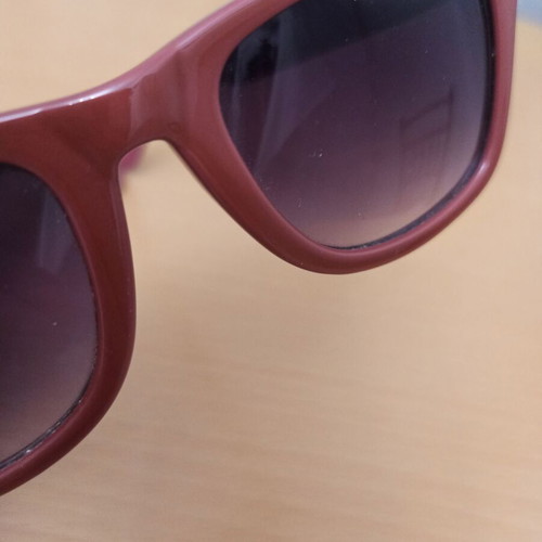 Women's sunglasses like new, apple blossom color