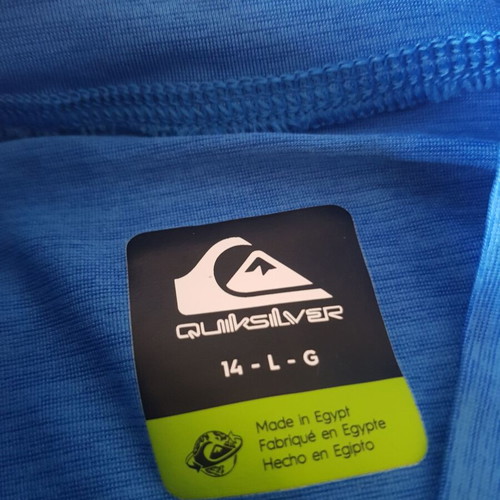 Quiksilver T-shirt like new, size L, black and blue