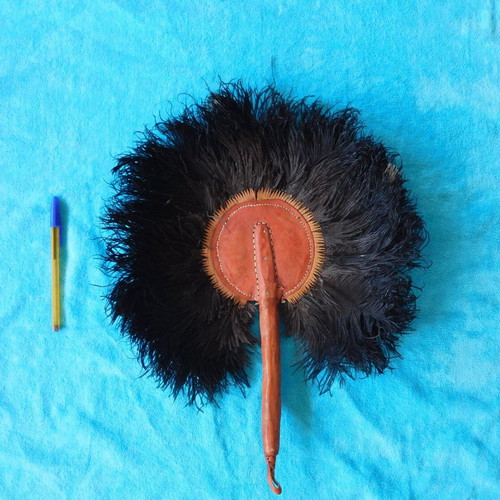 Handmade fan with leather base and ostrich feathers, like new