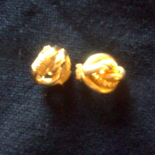 Necklace and earrings like new gold-colored