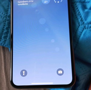iPhone XS Max μαύρο 256 GB και θήκη σιλικόνης από την apple