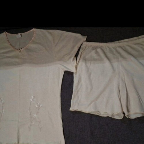 Women's pajamas beige size XL like new