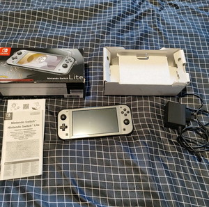 Nintendo switch lite pokemon edition palkia and dialga