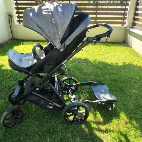 Riko 3-in-1 Baby Stroller like new with step for second child