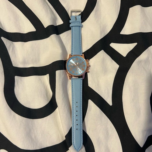 Unisex wristwatch new with turquoise artificial leather strap