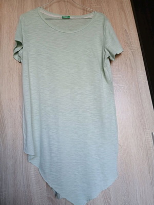 Benetton pack of 2 white blouses like new size M