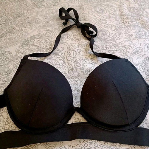 H&M push swimsuit like new, size Medium 75B, cut out effect