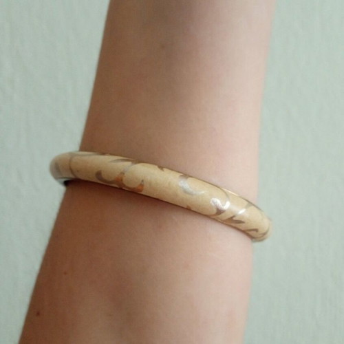 Ethnic boho bracelet new, beige and gold
