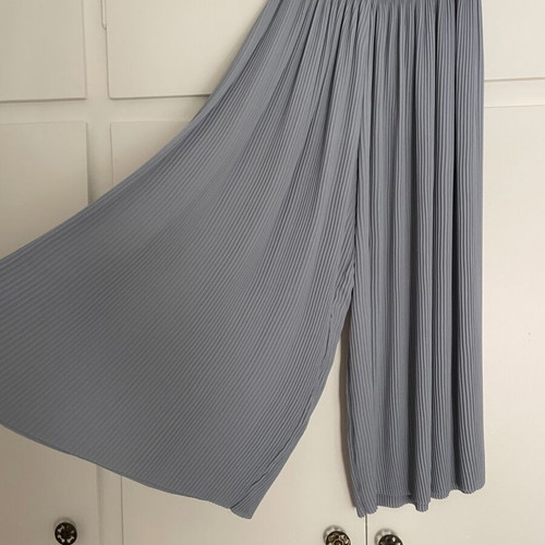 Zara pleated culottes blue XS like new